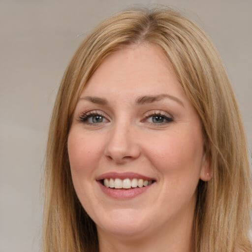 Lindsay editor at SaverDrone